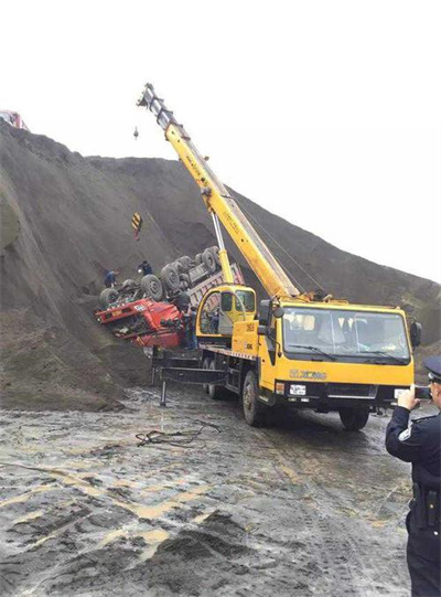 立山区上犹道路救援